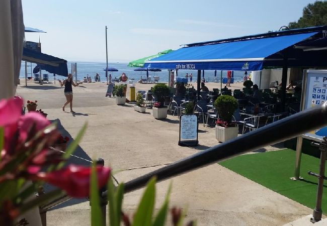 Studio a Icici - Appartamento Studio in Ičići con Climatizzazione, WIFI (4674-2) Studio a Icici - Appartamento Studio in Ičići con Climatizzazione, WIFI (4674-2)