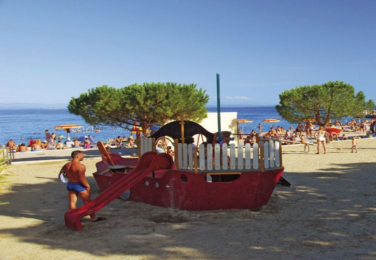 Casa a Icici - Casa di vacanza in Ičići con vista mare, balcone, Climatizzazione, WIFI (4683-1)