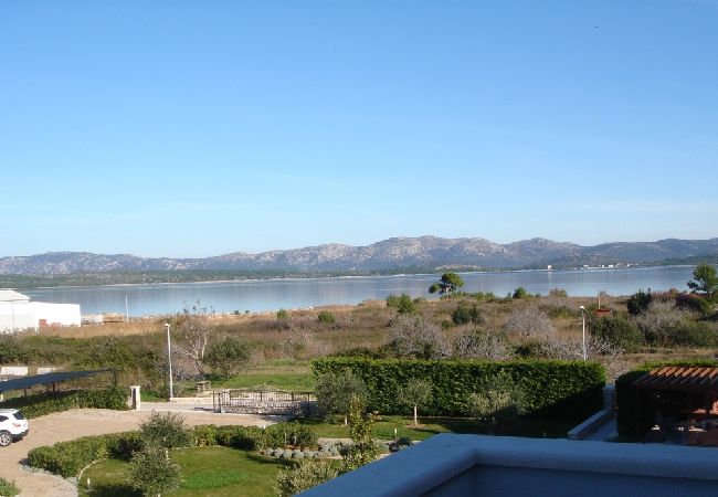 Casa a Betina - Casa di vacanza in Betina con vista mare, terrazzo, Climatizzazione, WIFI (4671-1) Casa a Betina - Casa di vacanza in Betina con vista mare, terrazzo, Climatizzazione, WIFI (4671-1)