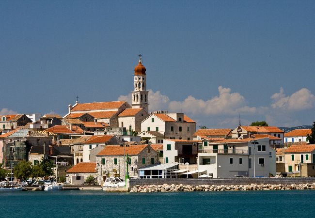 Casa a Betina - Casa di vacanza in Betina con vista mare, terrazzo, Climatizzazione, WIFI (4671-1) Casa a Betina - Casa di vacanza in Betina con vista mare, terrazzo, Climatizzazione, WIFI (4671-1)