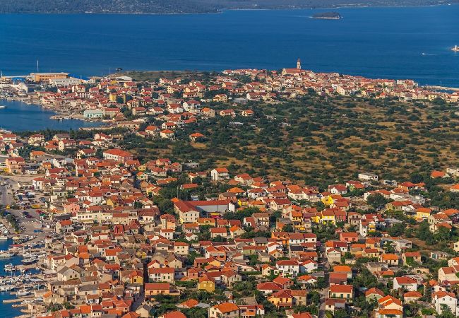 Casa a Betina - Casa di vacanza in Betina con vista mare, terrazzo, Climatizzazione, WIFI (4671-1) Casa a Betina - Casa di vacanza in Betina con vista mare, terrazzo, Climatizzazione, WIFI (4671-1)