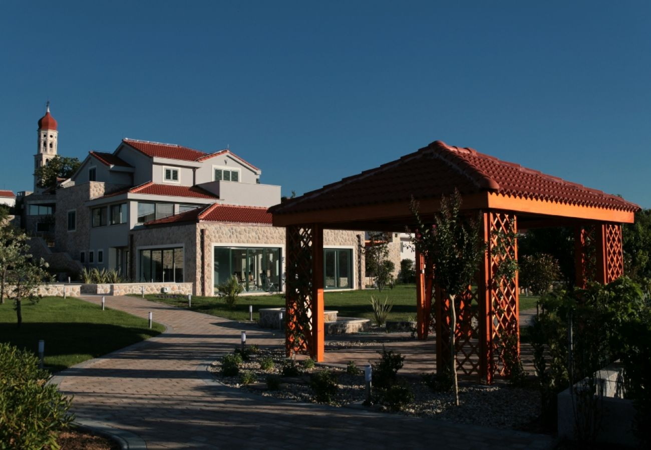 Casa a Betina - Casa di vacanza in Betina con vista mare, terrazzo, Climatizzazione, WIFI (4671-1)