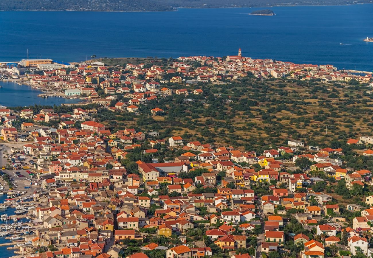 Casa a Betina - Casa di vacanza in Betina con vista mare, terrazzo, Climatizzazione, WIFI (4671-1)