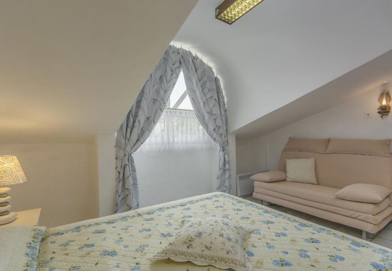 Appartamento a Rovinj - Appartamento in Rovigno (Rovinj) con terrazzo, Climatizzazione, WIFI, Lavatrice (4686-3)