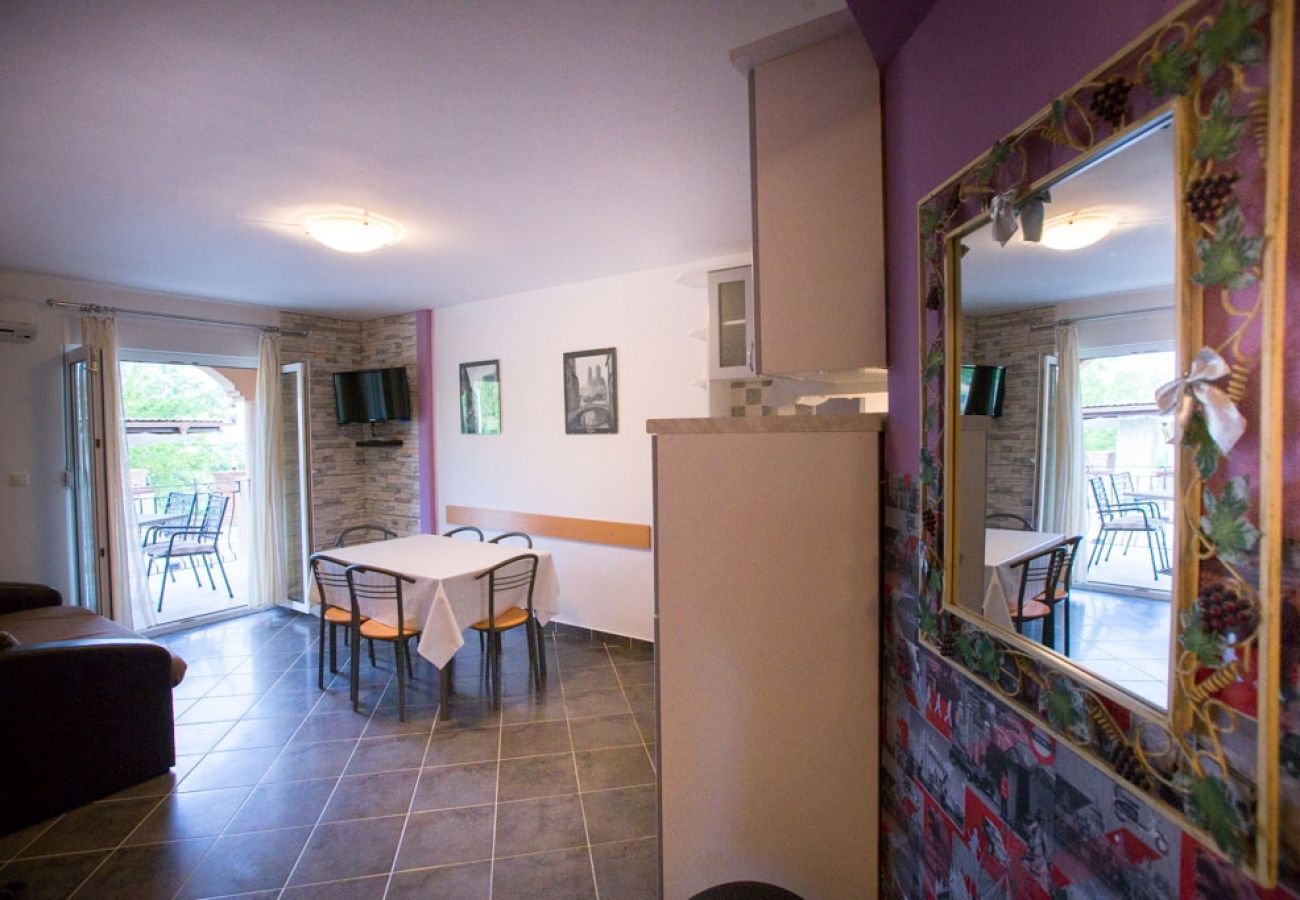 Appartamento a Lopar - Appartamento in Loparo (Lopar) con balcone, Climatizzazione, WIFI (4738-2)