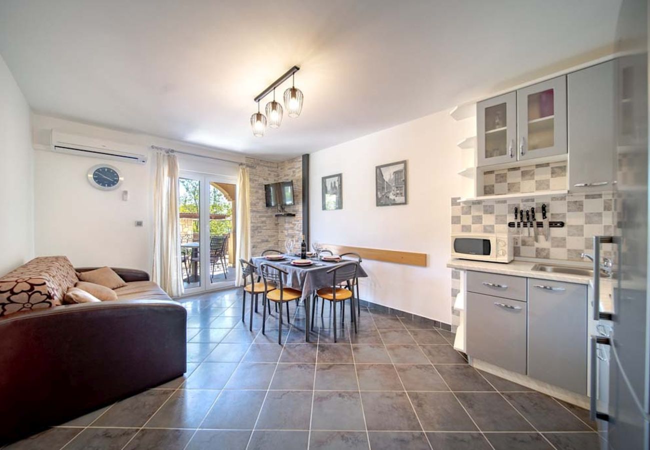 Appartamento a Lopar - Appartamento in Loparo (Lopar) con balcone, Climatizzazione, WIFI (4738-2)