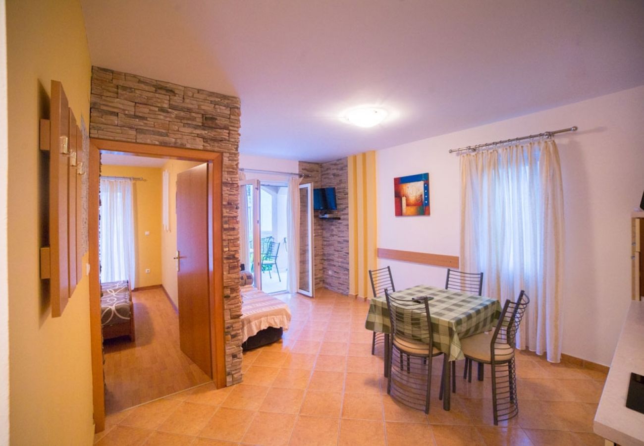 Appartamento a Lopar - Appartamento in Loparo (Lopar) con balcone, Climatizzazione, WIFI (4738-3)