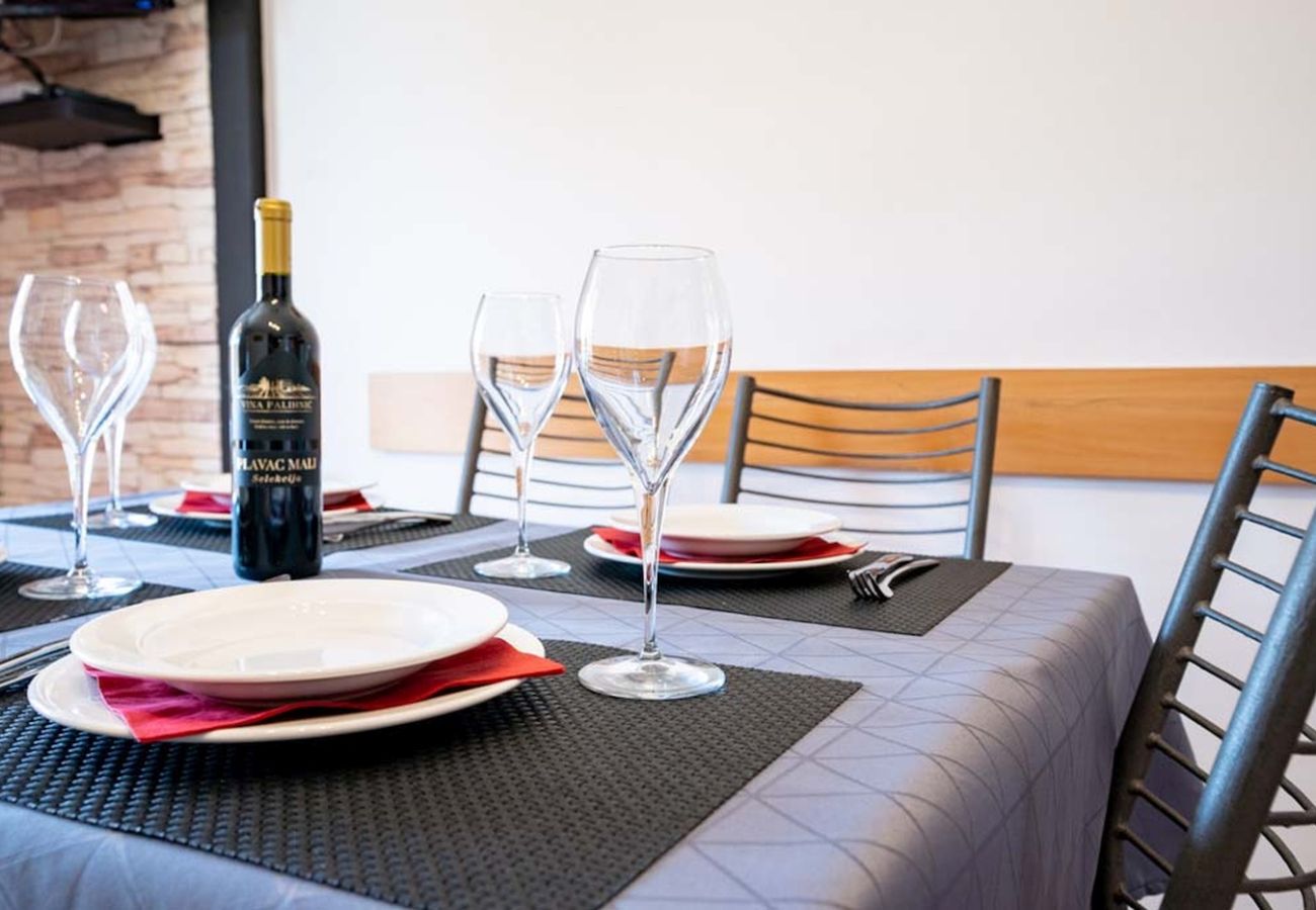 Appartamento a Lopar - Appartamento in Loparo (Lopar) con balcone, Climatizzazione, WIFI (4738-4)