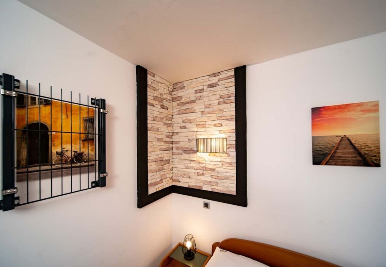 Appartamento a Lopar - Appartamento in Loparo (Lopar) con balcone, Climatizzazione, WIFI (4738-4)