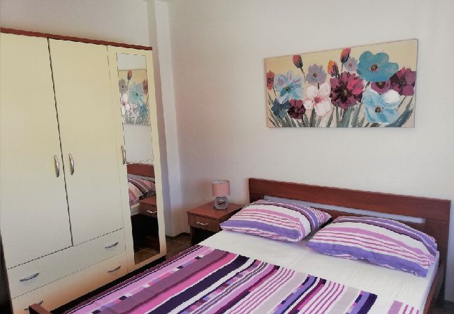 Appartamento a Sevid - Appartamento in Sevid con vista mare, balcone, Climatizzazione, WIFI (4755-1) Appartamento a Sevid - Appartamento in Sevid con vista mare, balcone, Climatizzazione, WIFI (4755-1)