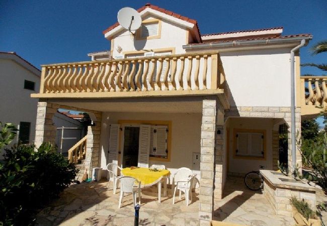 Studio a Vir - Appartamento Studio in Vir con balcone, Climatizzazione, WIFI, Lavatrice (4776-3) Studio a Vir - Appartamento Studio in Vir con balcone, Climatizzazione, WIFI, Lavatrice (4776-3)