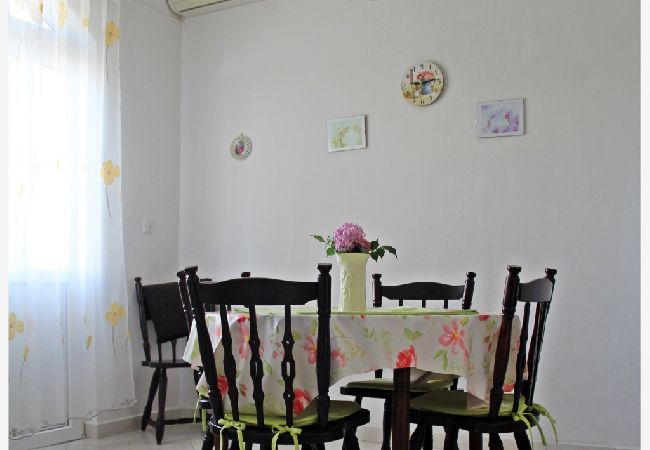 Appartamento a Slatine - Appartamento in Slatine con vista mare, terrazzo, Climatizzazione, WIFI (4782-2) Appartamento a Slatine - Appartamento in Slatine con vista mare, terrazzo, Climatizzazione, WIFI (4782-2)
