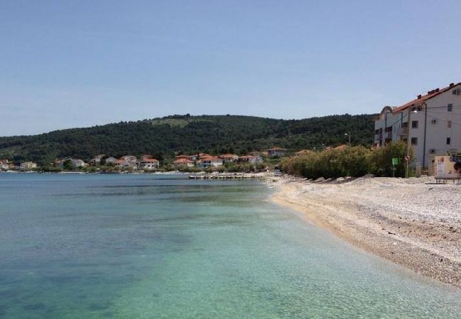 Appartamento a Slatine - Appartamento in Slatine con vista mare, balcone, Climatizzazione, WIFI (4784-1) Appartamento a Slatine - Appartamento in Slatine con vista mare, balcone, Climatizzazione, WIFI (4784-1)