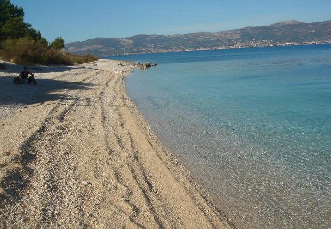 Appartamento a Slatine - Appartamento in Slatine con vista mare, balcone, Climatizzazione, WIFI (4784-2) Appartamento a Slatine - Appartamento in Slatine con vista mare, balcone, Climatizzazione, WIFI (4784-2)