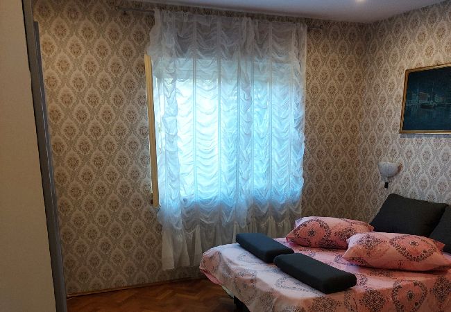 Appartamento a Slatine - Appartamento in Slatine con terrazzo, Climatizzazione, WIFI, Lavatrice (4784-3) Appartamento a Slatine - Appartamento in Slatine con terrazzo, Climatizzazione, WIFI, Lavatrice (4784-3)