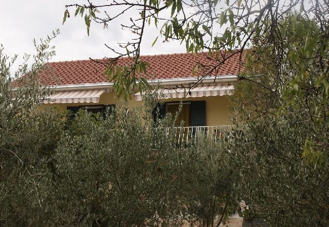 Appartamento a Slatine - Appartamento in Slatine con terrazzo, Climatizzazione, WIFI, Lavatrice (4784-3) Appartamento a Slatine - Appartamento in Slatine con terrazzo, Climatizzazione, WIFI, Lavatrice (4784-3)