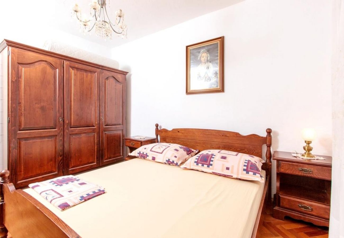 Appartamento a Slatine - Appartamento in Slatine con terrazzo, Climatizzazione, WIFI, Lavatrice (4784-3)