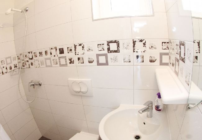 Appartamento a Trogir - Appartamento in Traù (Trogir) con terrazzo, Climatizzazione, WIFI (4787-1) Appartamento a Trogir - Appartamento in Traù (Trogir) con terrazzo, Climatizzazione, WIFI (4787-1)