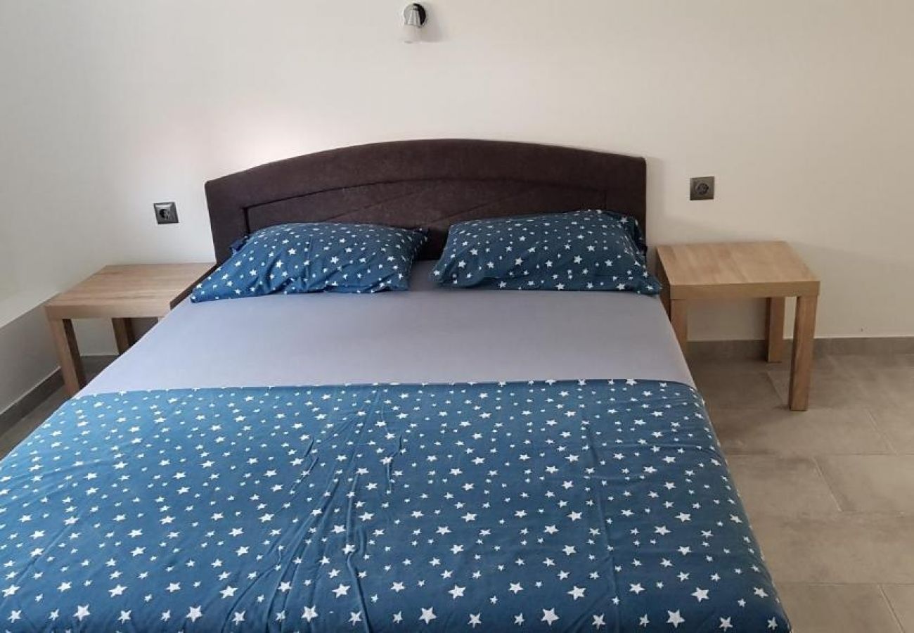 Appartamento a Biograd na moru - Appartamento in Zaravecchia (Biograd) con terrazzo, Climatizzazione, WIFI (4805-1)