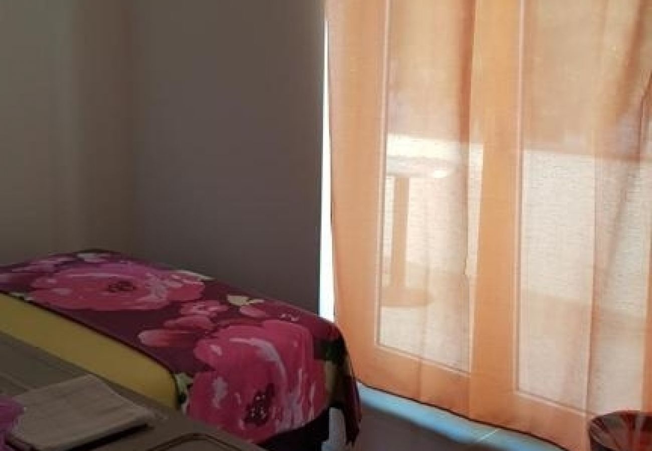 Studio a Biograd na moru - Appartamento Studio in Zaravecchia (Biograd) con terrazzo, Climatizzazione, WIFI (4805-7)