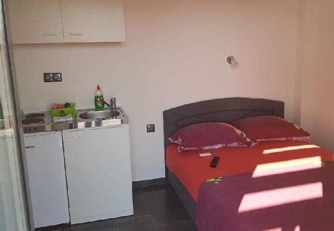 Studio a Biograd na moru - Appartamento Studio in Zaravecchia (Biograd) con vista mare, terrazzo, Climatizzazione, WIFI (4805-8) Studio a Biograd na moru - Appartamento Studio in Zaravecchia (Biograd) con vista mare, terrazzo, Climatizzazione, WIFI (4805-8)