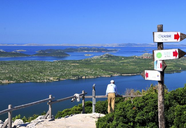 Studio a Biograd na moru - Appartamento Studio in Zaravecchia (Biograd) con vista mare, terrazzo, Climatizzazione, WIFI (4805-8) Studio a Biograd na moru - Appartamento Studio in Zaravecchia (Biograd) con vista mare, terrazzo, Climatizzazione, WIFI (4805-8)