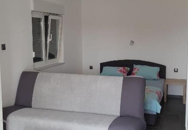 Studio a Biograd na moru - Appartamento Studio in Zaravecchia (Biograd) con vista mare, terrazzo, Climatizzazione, WIFI (4805-5) Studio a Biograd na moru - Appartamento Studio in Zaravecchia (Biograd) con vista mare, terrazzo, Climatizzazione, WIFI (4805-5)