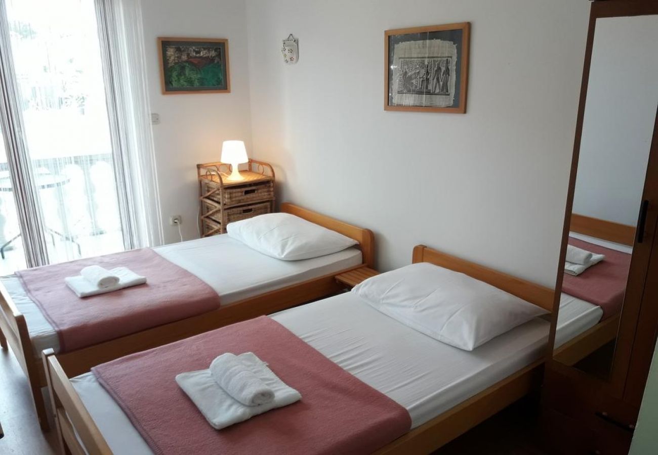 Appartamento a Sukošan - Appartamento in San Cassiano (Sukosan) con terrazzo, Climatizzazione, WIFI (4813-2)