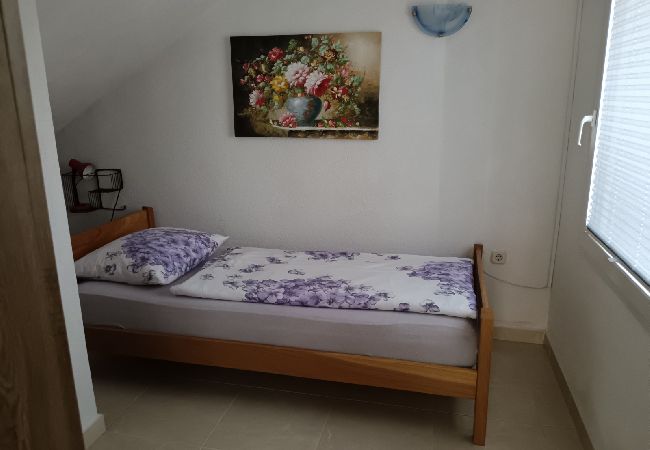 Appartamento a Biograd na moru - Appartamento in Zaravecchia (Biograd) con terrazzo, Climatizzazione, WIFI, Lavastoviglie (4818-1) Appartamento a Biograd na moru - Appartamento in Zaravecchia (Biograd) con terrazzo, Climatizzazione, WIFI, Lavastoviglie (4818-1)