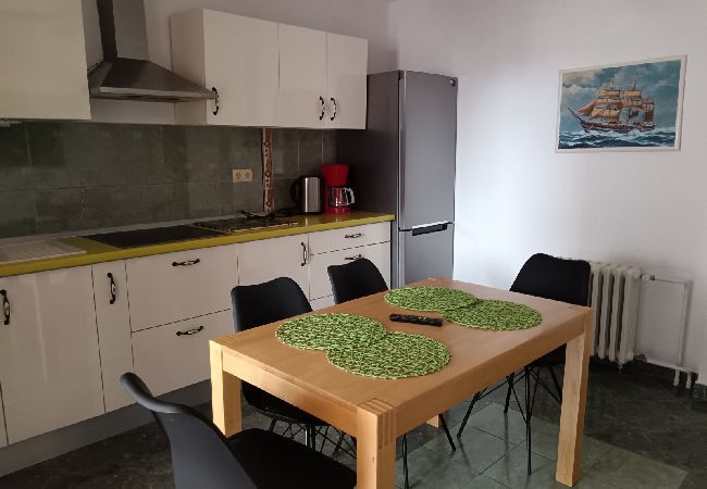 Appartamento a Biograd na moru - Appartamento in Zaravecchia (Biograd) con terrazzo, Climatizzazione, WIFI, Lavastoviglie (4818-2) Appartamento a Biograd na moru - Appartamento in Zaravecchia (Biograd) con terrazzo, Climatizzazione, WIFI, Lavastoviglie (4818-2)