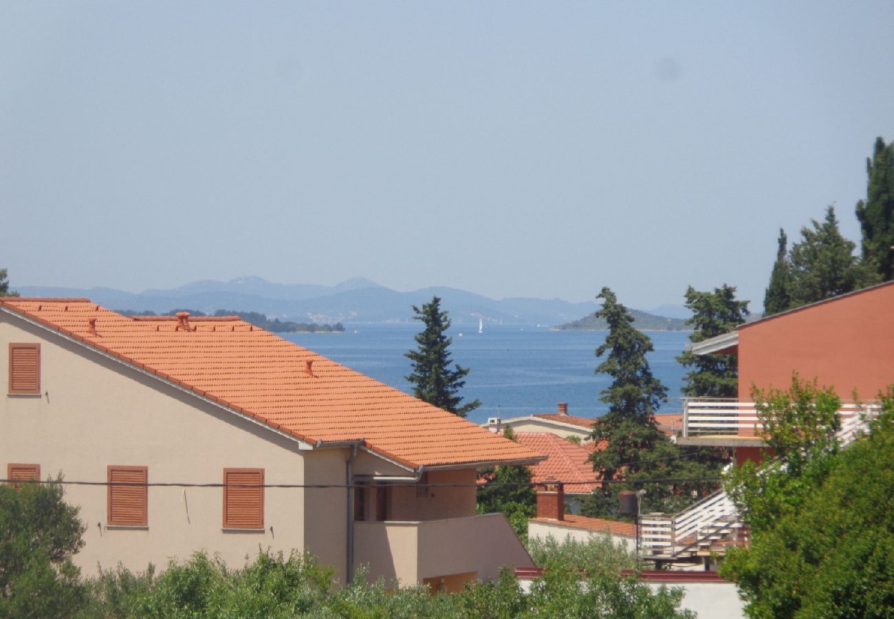 Studio a Biograd na moru - Appartamento Studio in Zaravecchia (Biograd) con vista mare, terrazzo, Climatizzazione, WIFI (4818-5)