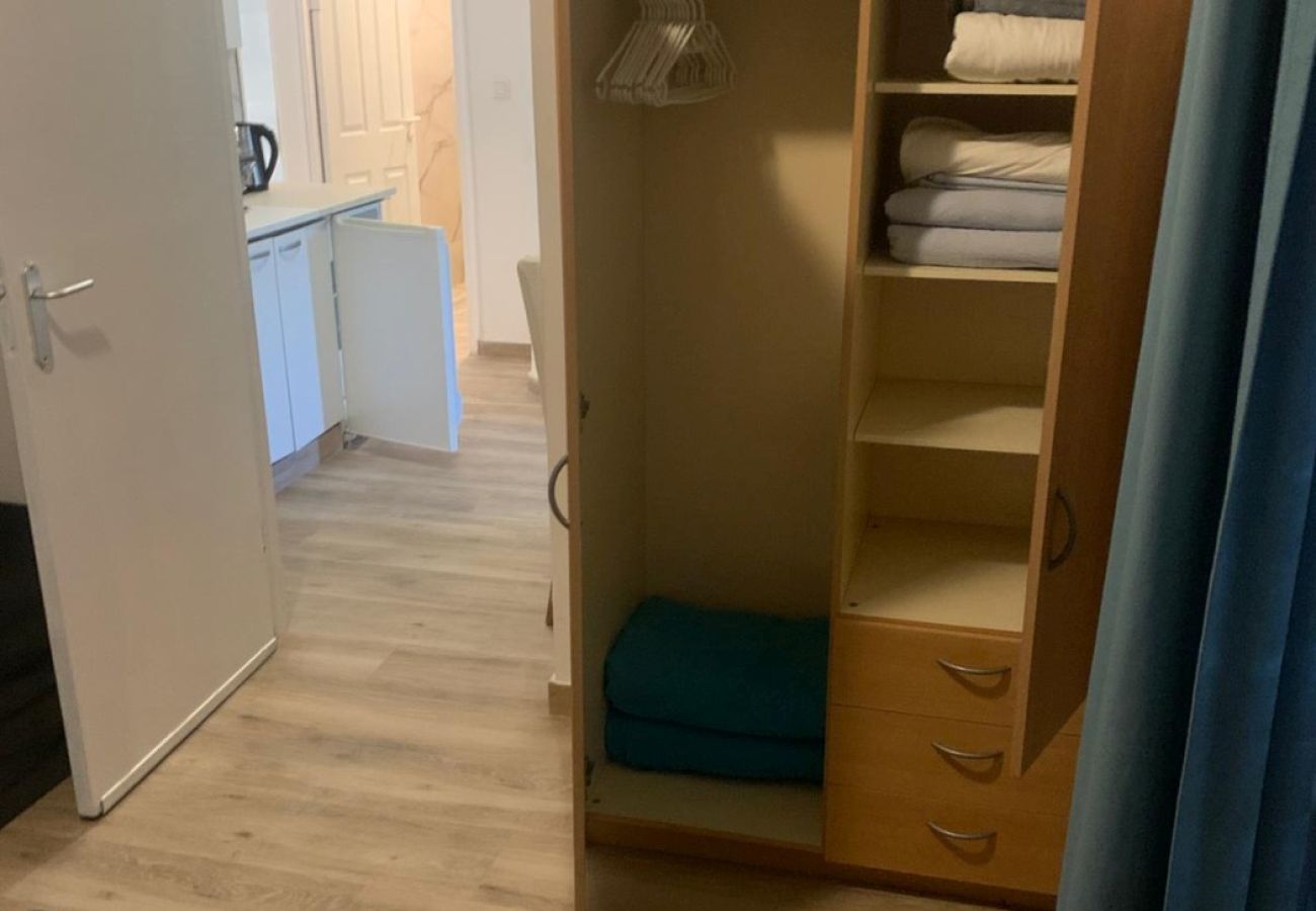 Appartamento a Vrsi - Appartamento in Verchè (Vrsi) con balcone, Climatizzazione, WIFI (4824-4)