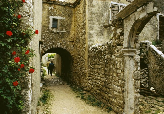 Appartamento a Nerezine - Appartamento in Nerezine con Climatizzazione, WIFI, Lavatrice, Lavastoviglie (4827-2) Appartamento a Nerezine - Appartamento in Nerezine con Climatizzazione, WIFI, Lavatrice, Lavastoviglie (4827-2)