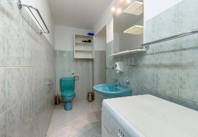 Appartamento a Nerezine - Appartamento in Nerezine con Climatizzazione, WIFI, Lavatrice, Lavastoviglie (4827-2) Appartamento a Nerezine - Appartamento in Nerezine con Climatizzazione, WIFI, Lavatrice, Lavastoviglie (4827-2)