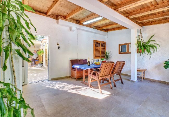 Appartamento a Nerezine - Appartamento in Nerezine con terrazzo, Climatizzazione, WIFI, Lavatrice (4827-3) Appartamento a Nerezine - Appartamento in Nerezine con terrazzo, Climatizzazione, WIFI, Lavatrice (4827-3)