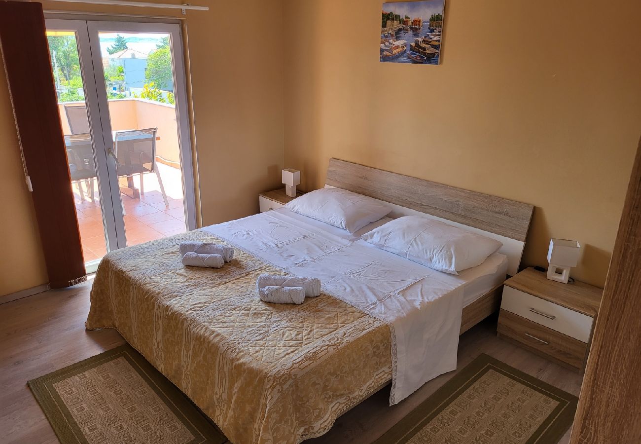 Appartamento a Vrsi - Appartamento in Verchè (Vrsi) con vista mare, terrazzo, Climatizzazione, WIFI (4836-2)