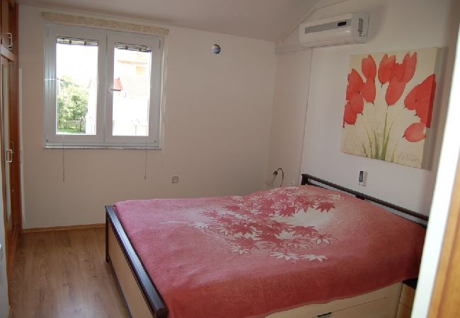 Appartamento a Privlaka - Appartamento in Brevilacqua (Privlaka) con terrazzo, Climatizzazione, WIFI, Lavatrice (4839-1) Appartamento a Privlaka - Appartamento in Brevilacqua (Privlaka) con terrazzo, Climatizzazione, WIFI, Lavatrice (4839-1)