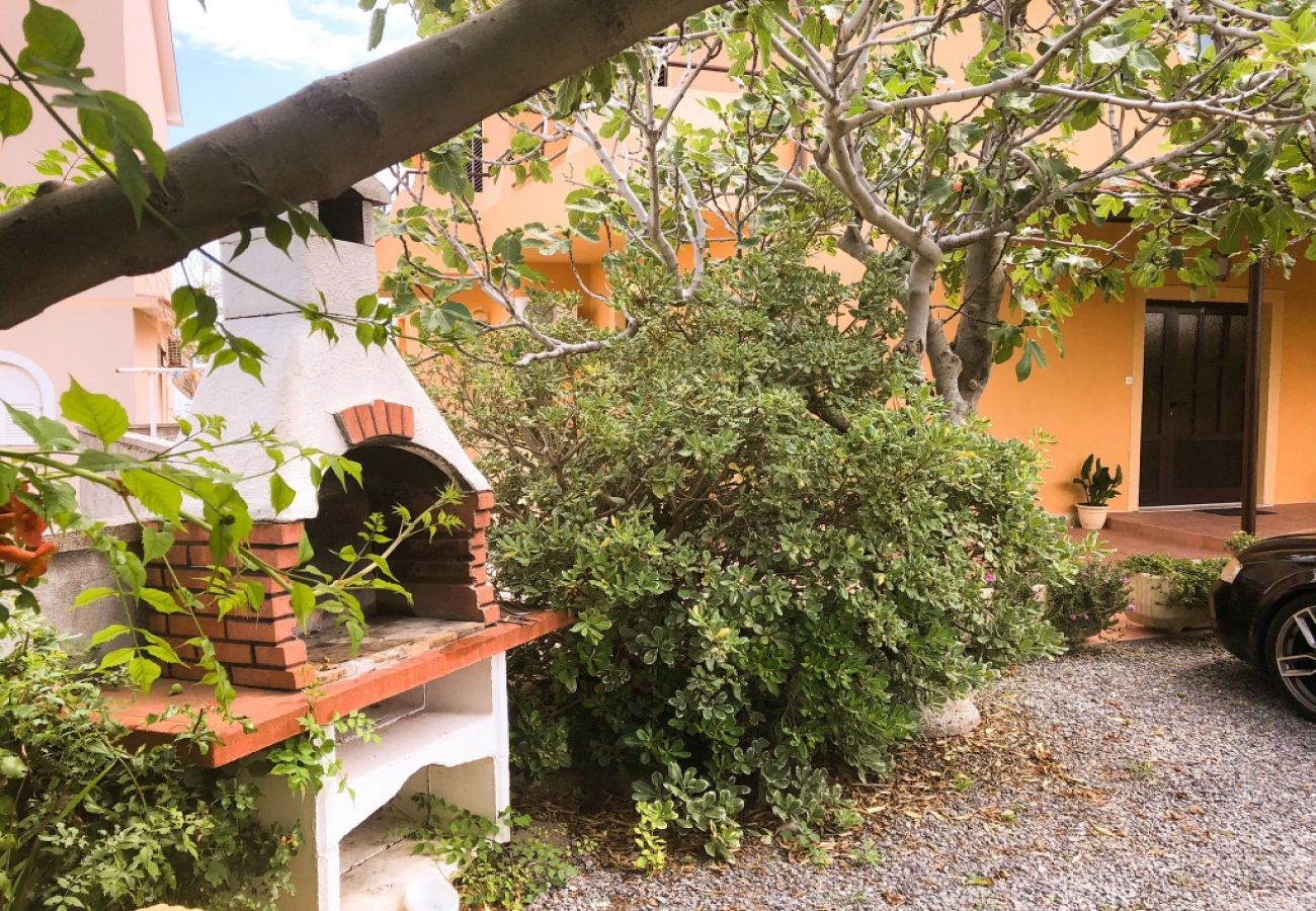 Studio a Lopar - Appartamento Studio in Loparo (Lopar) con terrazzo, Climatizzazione, WIFI (4842-1)