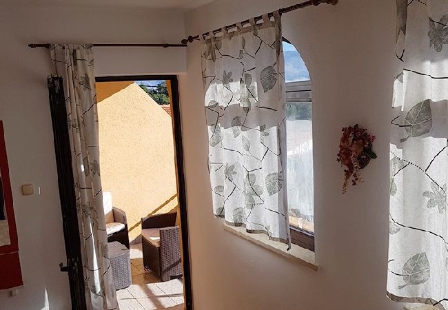 Appartamento a Lopar - Appartamento in Loparo (Lopar) con vista mare, terrazzo, Climatizzazione, WIFI (4842-2) Appartamento a Lopar - Appartamento in Loparo (Lopar) con vista mare, terrazzo, Climatizzazione, WIFI (4842-2)