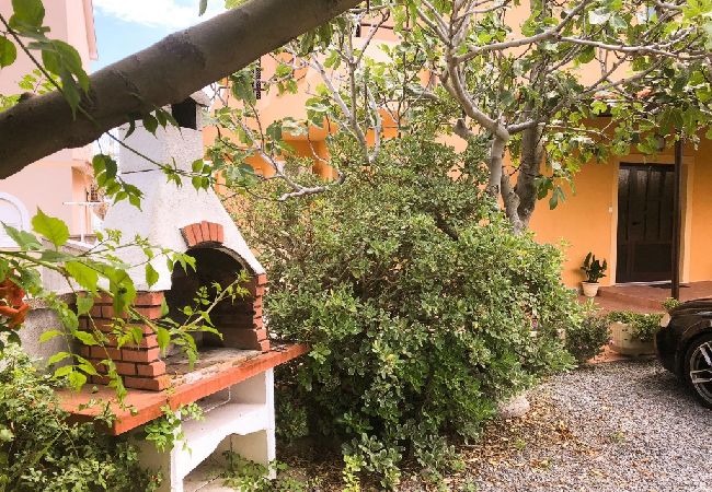 Studio a Lopar - Appartamento Studio in Loparo (Lopar) con balcone, Climatizzazione, WIFI (4842-5) Studio a Lopar - Appartamento Studio in Loparo (Lopar) con balcone, Climatizzazione, WIFI (4842-5)