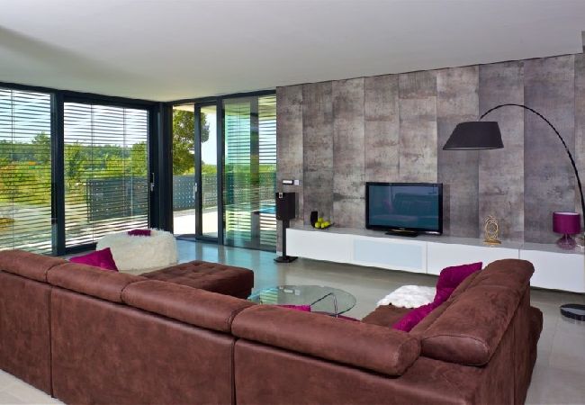 Casa a Višnjan - Casa di vacanza in Visignano (Visnjan) con vista mare, terrazzo, Climatizzazione, WIFI (4840-1) Casa a Višnjan - Casa di vacanza in Visignano (Visnjan) con vista mare, terrazzo, Climatizzazione, WIFI (4840-1)