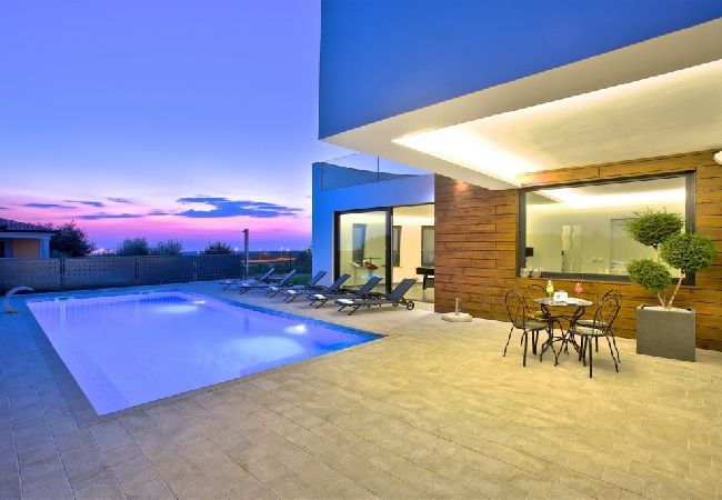 Casa a Višnjan - Casa di vacanza in Visignano (Visnjan) con vista mare, terrazzo, Climatizzazione, WIFI (4840-1) Casa a Višnjan - Casa di vacanza in Visignano (Visnjan) con vista mare, terrazzo, Climatizzazione, WIFI (4840-1)