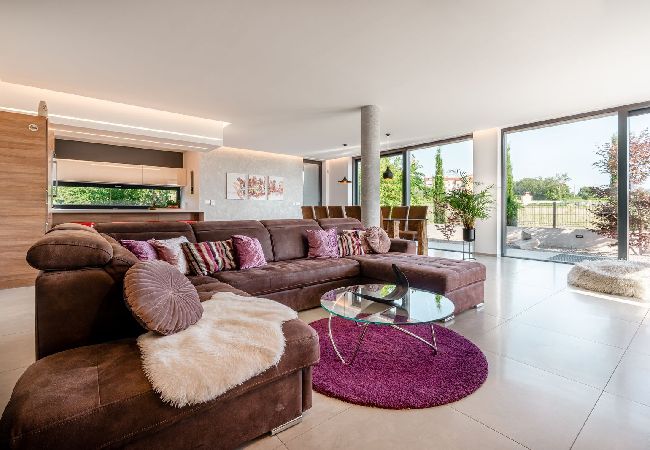 Casa a Višnjan - Casa di vacanza in Visignano (Visnjan) con vista mare, terrazzo, Climatizzazione, WIFI (4840-1) Casa a Višnjan - Casa di vacanza in Visignano (Visnjan) con vista mare, terrazzo, Climatizzazione, WIFI (4840-1)