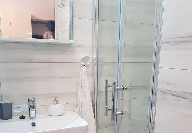 Appartamento a Baška - Appartamento in Bescanuova (Baska) con terrazzo, Climatizzazione, WIFI (4863-1) Appartamento a Baška - Appartamento in Bescanuova (Baska) con terrazzo, Climatizzazione, WIFI (4863-1)