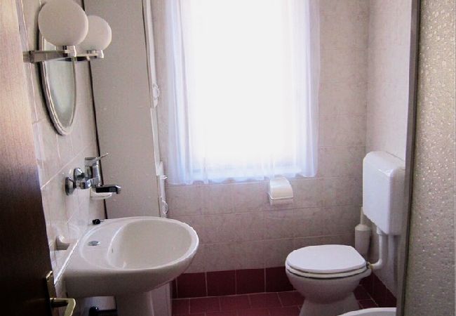 Appartamento a Novigrad - Appartamento in Cittanova (Novigrad) con balcone, Climatizzazione (4833-2) Appartamento a Novigrad - Appartamento in Cittanova (Novigrad) con balcone, Climatizzazione (4833-2)