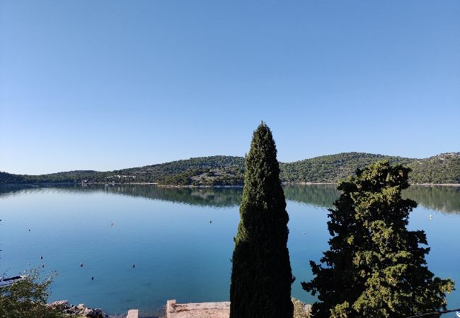 Appartamento a Tisno - Appartamento in Stretto (Tisno) con vista mare, balcone, Climatizzazione, WIFI (4874-1) Appartamento a Tisno - Appartamento in Stretto (Tisno) con vista mare, balcone, Climatizzazione, WIFI (4874-1)