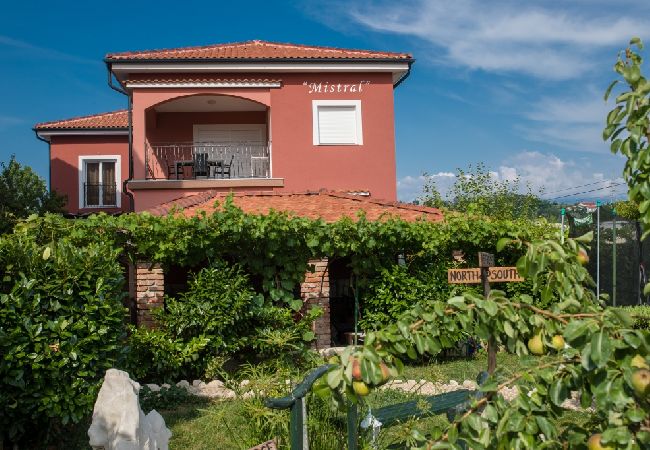Appartamento a Lopar - Appartamento in Loparo (Lopar) con balcone, Climatizzazione, WIFI, Lavatrice (4885-1) Appartamento a Lopar - Appartamento in Loparo (Lopar) con balcone, Climatizzazione, WIFI, Lavatrice (4885-1)
