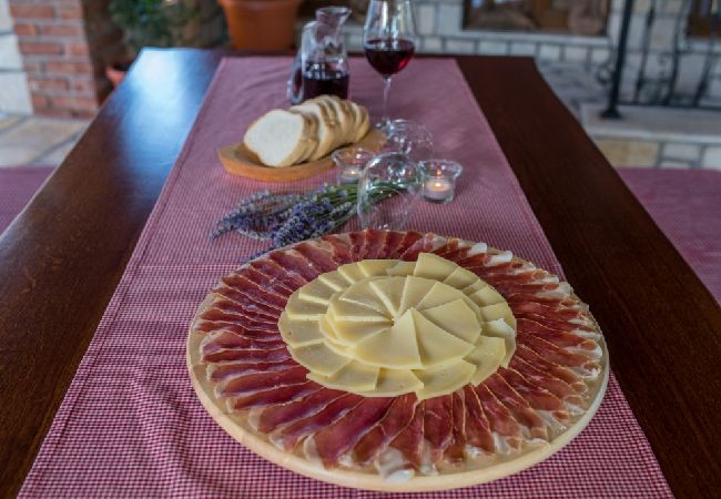 Appartamento a Lopar - Appartamento in Loparo (Lopar) con balcone, Climatizzazione, WIFI, Lavatrice (4885-2) Appartamento a Lopar - Appartamento in Loparo (Lopar) con balcone, Climatizzazione, WIFI, Lavatrice (4885-2)