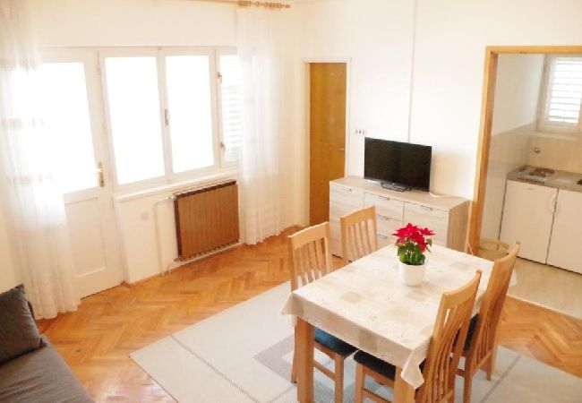 Appartamento a Tisno - Appartamento in Stretto (Tisno) con vista mare, balcone, Climatizzazione, WIFI (4874-3) Appartamento a Tisno - Appartamento in Stretto (Tisno) con vista mare, balcone, Climatizzazione, WIFI (4874-3)