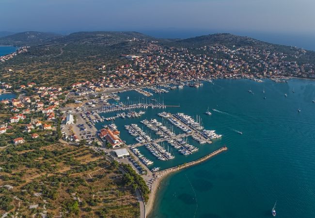 Appartamento a Tisno - Appartamento in Stretto (Tisno) con vista mare, balcone, Climatizzazione, WIFI (4874-3) Appartamento a Tisno - Appartamento in Stretto (Tisno) con vista mare, balcone, Climatizzazione, WIFI (4874-3)